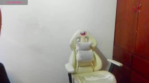 Snapshot of sweet_venus4 chatting on February 19, 2025, 11:17 am sweet_venus4 online show from February 19, 2025, 11:17 am