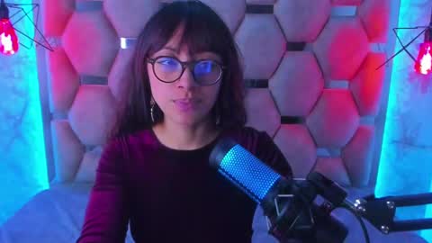 Snapshot of sweet_venus4 chatting on February 20, 2025, 5:29 pm sweet_venus4 online show from February 20, 2025, 5:29 pm