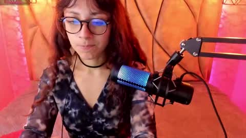 Snapshot of sweet_venus4 chatting on February 22, 2025, 10:09 pm sweet_venus4 online show from February 22, 2025, 10:09 pm