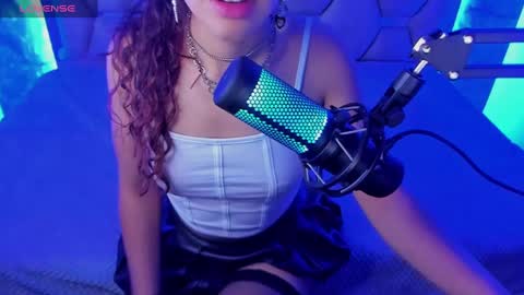 Snapshot of sweet_venus4 chatting on February 25, 2025, 2:22 pm sweet_venus4 online show from February 25, 2025, 2:22 pm