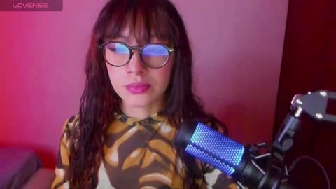 Snapshot of sweet_venus4 chatting on February 26, 2025, 11:20 am sweet_venus4 online show from February 26, 2025, 11:20 am