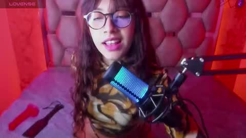 Snapshot of sweet_venus4 chatting on February 26, 2025, 5:28 pm sweet_venus4 online show from February 26, 2025, 5:28 pm