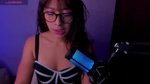 Snapshot of sweet_venus4 chatting on March 4, 2025, 11:19 am sweet_venus4 online show from March 4, 2025, 11:19 am