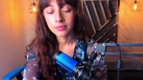 Snapshot of sweet_venus4 chatting on March 11, 2025, 6:19 pm sweet_venus4 online show from March 11, 2025, 6:19 pm