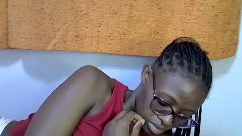 sweet_zarah online show from March 16, 2026, 9:24 am