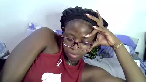 Snapshot of sweet_zarah chatting on May 15, 2026, 4:14 pm sweet_zarah online show from May 15, 2026, 4:14 pm