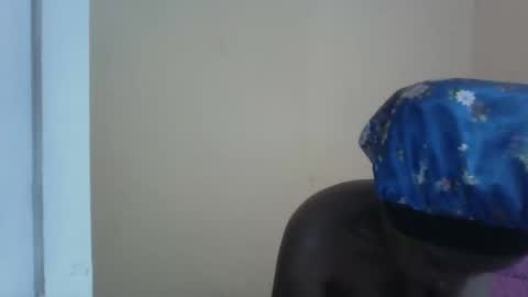 Snapshot of sweet_zella chatting on October 31, 2025, 11:55 am zellate online show from October 31, 2025, 11:55 am