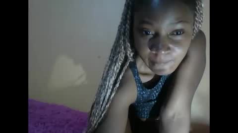 Snapshot of sweet_zella chatting on November 24, 2025, 4:40 pm zellate online show from November 24, 2025, 4:40 pm