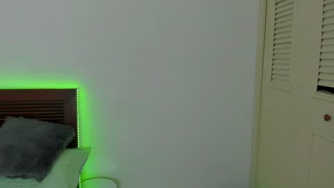 sweetafrican_squirt online show from May 9, 2026, 3:45 am