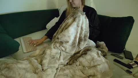 Snapshot of sweetania_ chatting on January 22, 2025, 12:38 am Ania online show from January 22, 2025, 12:38 am