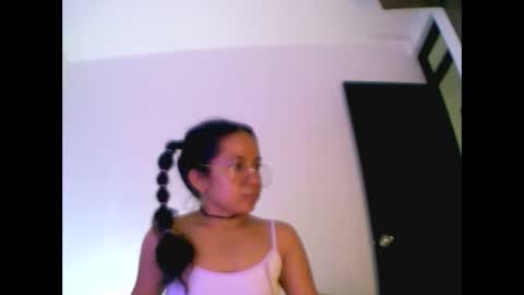 sweetapril_1991 online show from November 8, 2025, 6:40 pm