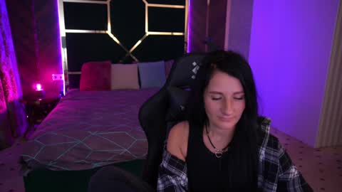 Arina online show from December 17, 2024, 2:22 pm