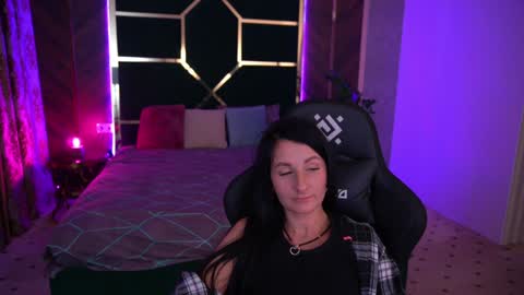 Arina online show from December 17, 2024, 5:26 pm