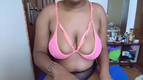 Snapshot of sweetateka chatting on February 14, 2025, 8:21 am Sweetateka online show from February 14, 2025, 8:21 am