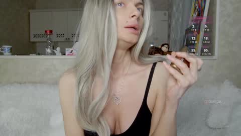 sweetbabyxx2021 online show from December 10, 2024, 11:11 am