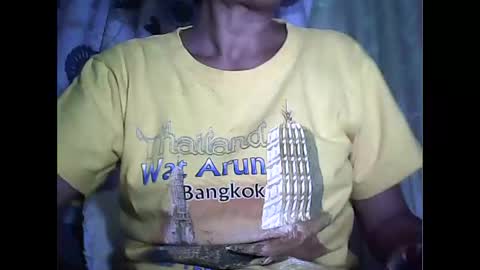 Snapshot of sweetbella24 chatting on January 10, 2026, 12:51 pm im anne online show from January 10, 2026, 12:51 pm