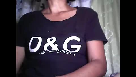 Snapshot of sweetbella24 chatting on February 16, 2026, 1:07 pm im anne online show from February 16, 2026, 1:07 pm
