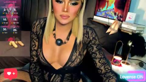 Snapshot of sweetbella69xoxo chatting on July 11, 2026, 10:40 am BELLA online show from July 11, 2026, 10:40 am
