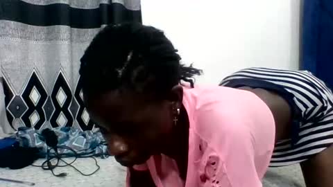 Snapshot of sweetberry4 chatting on May 5, 2026, 3:14 am QUINTER online show from May 5, 2026, 3:14 am