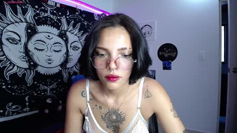 sweetbitter_ online show from January 21, 2025, 10:19 pm