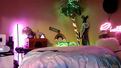 Snapshot of sweetcarimilla83 chatting on February 14, 2026, 3:47 am Jillian online show from February 14, 2026, 3:47 am