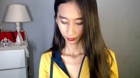 Snapshot of sweetcharise18 chatting on December 25, 2024, 2:35 am Cha cha online show from December 25, 2024, 2:35 am