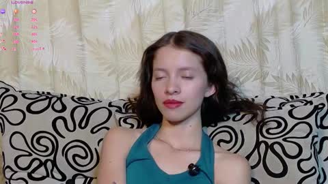 sweetdam12 online show from November 13, 2025, 8:52 pm