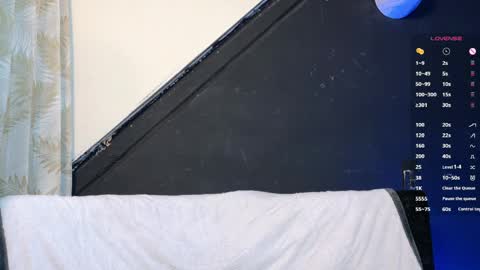 sweetdam12 online show from April 8, 2026, 11:05 pm