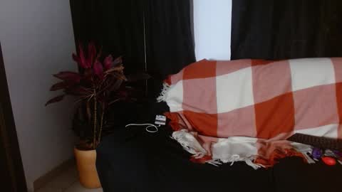 sweetday_19 online show from January 14, 2026, 1:33 am