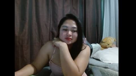 Snapshot of sweetdemurelady chatting on May 22, 2026, 1:28 pm Lynn online show from May 22, 2026, 1:28 pm
