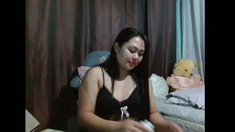 Snapshot of sweetdemurelady chatting on May 31, 2026, 12:34 pm Lynn online show from May 31, 2026, 12:34 pm