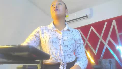 Snapshot of sweetdesireasm chatting on February 1, 2026, 8:29 pm Sweet Desire online show from February 1, 2026, 8:29 pm