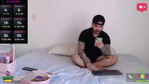 Snapshot of sweetdesires_ chatting on July 28, 2026, 3:21 pm online show from July 28, 2026, 3:21 pm