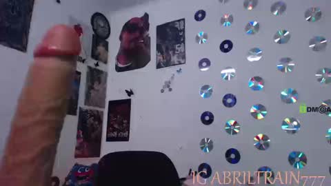 Abril online show from September 9, 2025, 5:01 pm