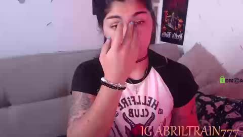 Abril online show from September 20, 2025, 2:07 pm