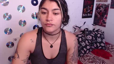 Abril online show from October 11, 2025, 1:42 pm