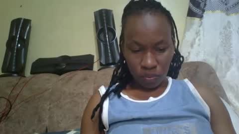 sweetdiva2012 online show from December 19, 2025, 4:52 am