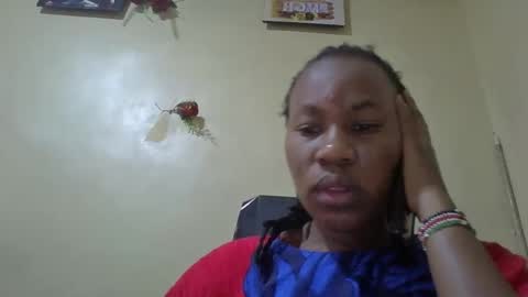 sweetdiva2012 online show from February 18, 2026, 5:25 am