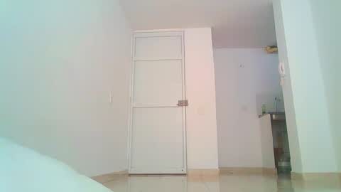 Snapshot of sweetdoll6 chatting on April 1, 2026, 1:52 pm Sweet Doll online show from April 1, 2026, 1:52 pm