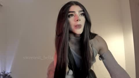 Bella online show from December 16, 2025, 11:21 pm