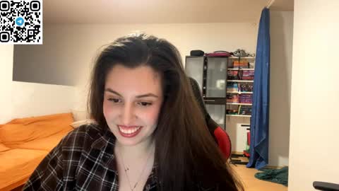 Snapshot of sweetfenomen67 chatting on May 20, 2026, 9:10 pm Joanna online show from May 20, 2026, 9:10 pm