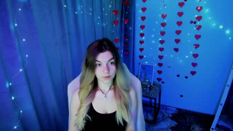 sweetfoyou online show from April 12, 2026, 5:56 am