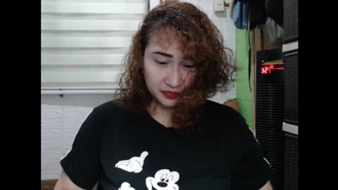 Snapshot of sweetgemini23 chatting on November 28, 2025, 2:53 pm Jean online show from November 28, 2025, 2:53 pm