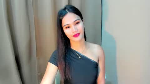 sweetgirl_latina143 online show from September 11, 2025, 5:29 am