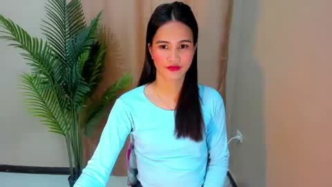 sweetgirl_latina143 online show from September 30, 2025, 7:30 pm