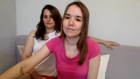 Alina and Mia online show from May 15, 2026, 5:25 am