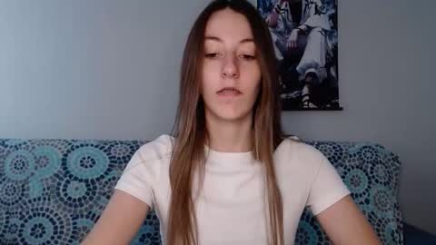 Snapshot of sweetheart_77 chatting on September 30, 2025, 9:58 am Emma online show from September 30, 2025, 9:58 am