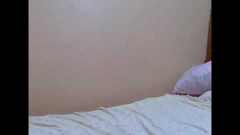 Snapshot of sweetib1 chatting on December 16, 2025, 6:29 am sweetib1 online show from December 16, 2025, 6:29 am