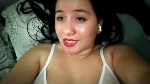 Snapshot of sweetie__annie chatting on February 20, 2025, 7:01 am Ana Mara  i cant Make noise My family is here  online show from February 20, 2025, 7:01 am