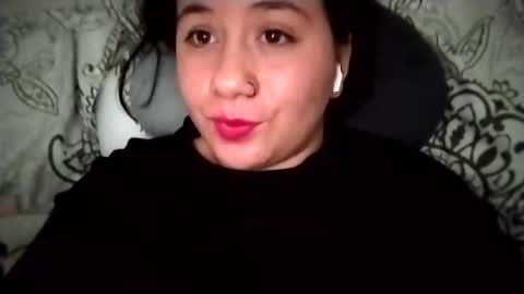 Snapshot of sweetie__annie chatting on February 23, 2025, 4:28 am Ana Mara  i cant Make noise My family is here  online show from February 23, 2025, 4:28 am
